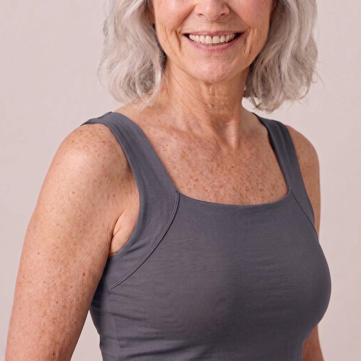 Débardeur sculptant Omnly avec soutien-gorge intégré