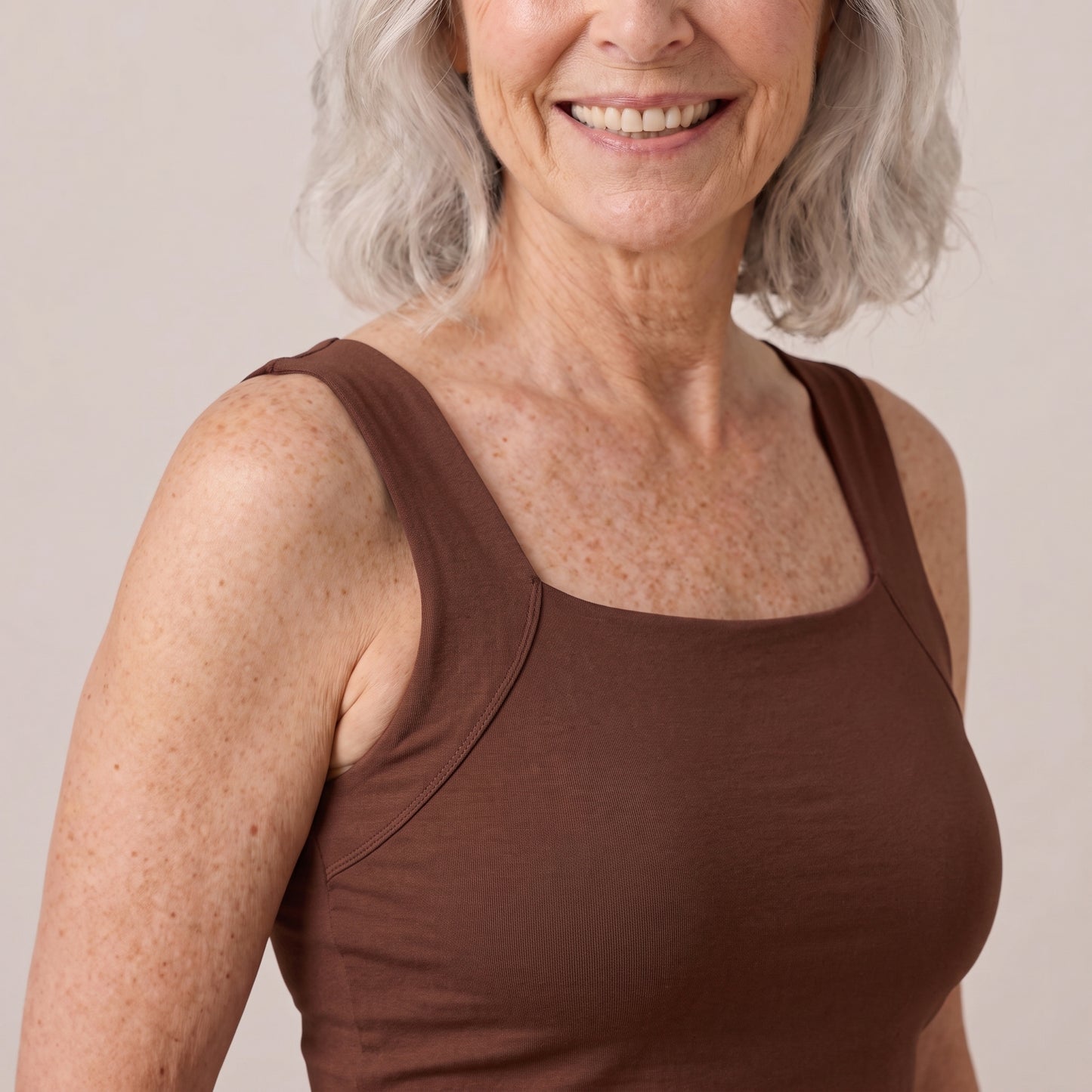 Débardeur sculptant Omnly avec soutien-gorge intégré